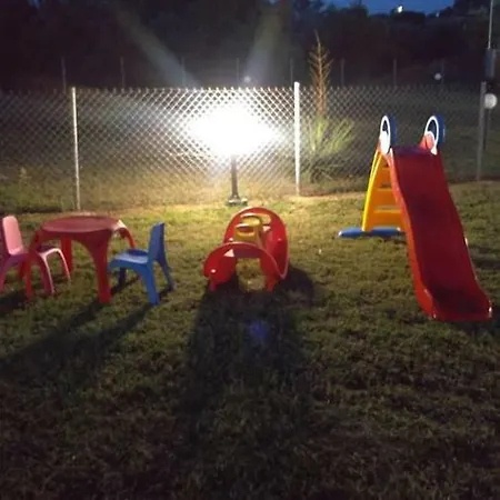 Nick And Sofi's House بيت للعطل
